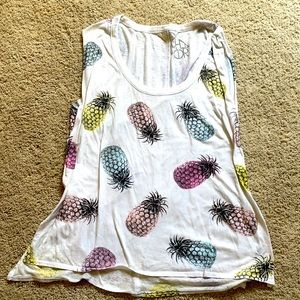 Chaser pineapple tank